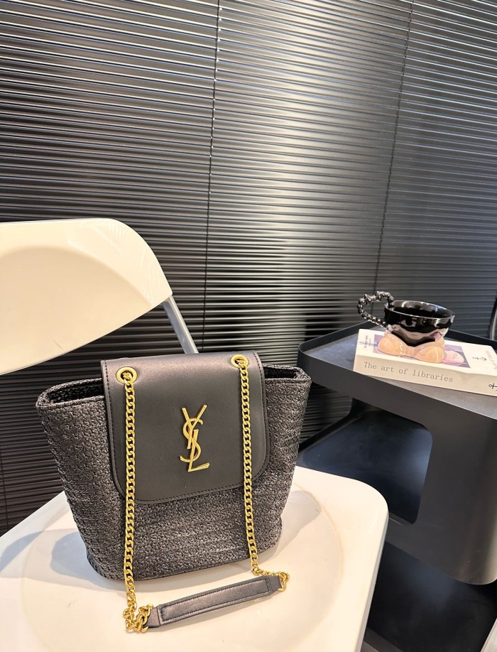 Straw raffia leather bag ,3A , size 22x20cm,no box,  B75-2993-2996