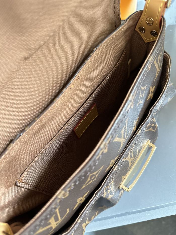 Split leather bag ,3A ,size 27x18x3cm,no box,  B75-3025