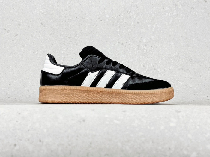 Women men XLG Black White/Gum runner sneaker shoes,  with box,size 36-45，SS60-2527