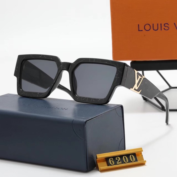 Blue light blocking sunglasses with the box and case ,G25-111-116