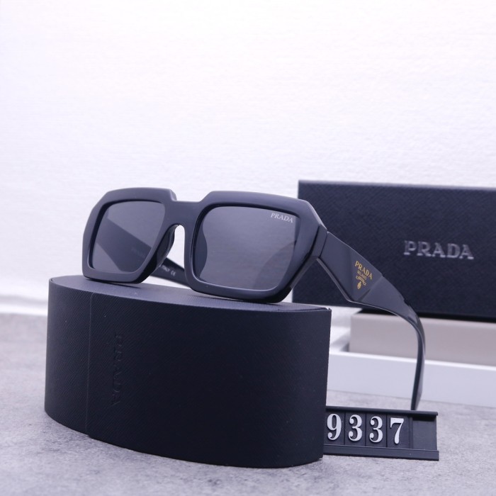 Blue light blocking sunglasses with the box and case ,G25-144-149