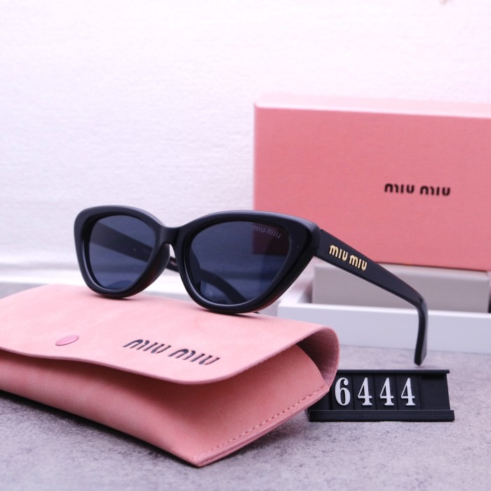Blue light blocking sunglasses with the box and case ,G25-184-188