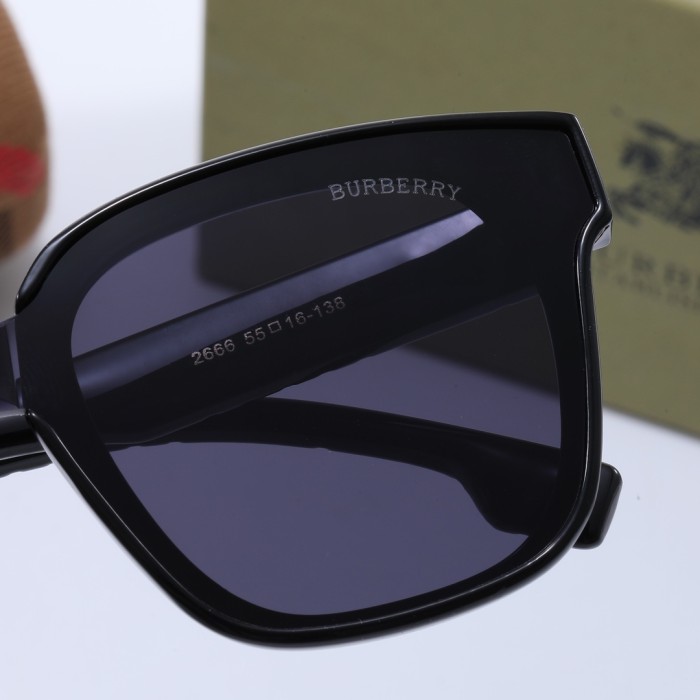 Blue light blocking sunglasses with the box and case ,G25-126-132