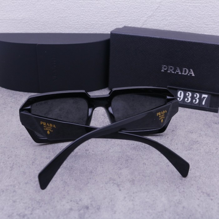 Blue light blocking sunglasses with the box and case ,G25-144-149