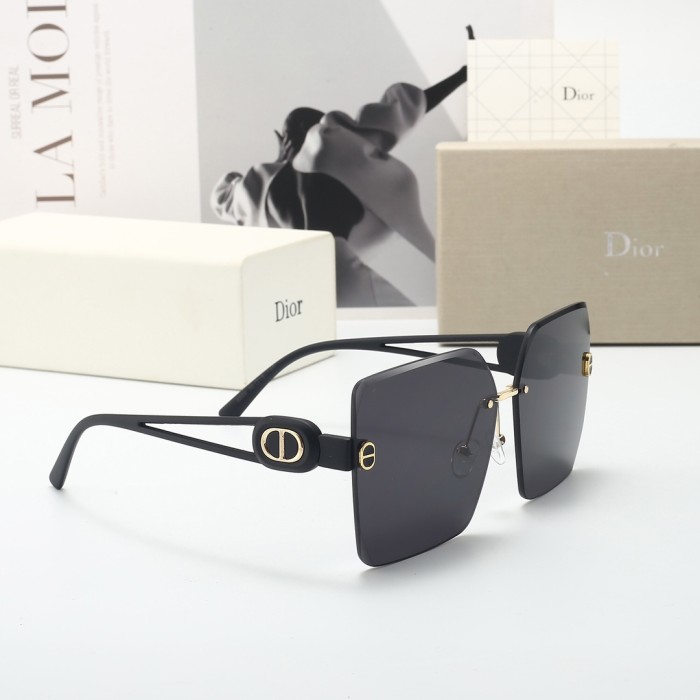Blue light blocking sunglasses with the box and case ,G25-246-250