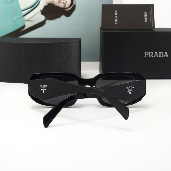 Blue light blocking sunglasses with the box and case ,G25-390-394
