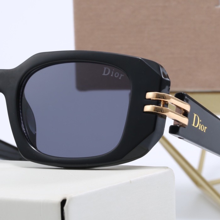 Blue light blocking sunglasses with the box and case ,G25-437-441