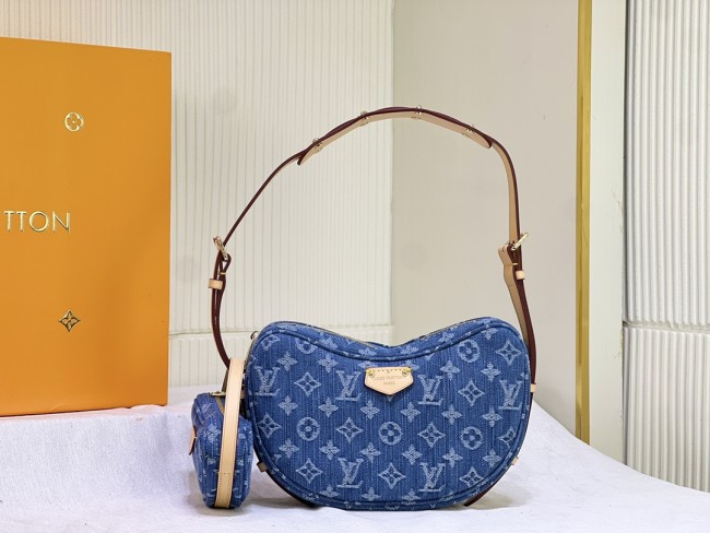 Leather and canvas bag ,5A , size 25x15x5cm,no box, B88-1817