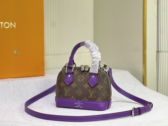 Split leather bag ,AAAA , size 18x12x8cm,no box,  B88-1819