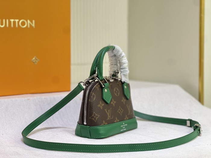 Split leather bag ,AAAA , size 18x12x8cm,no box,  B88-1823