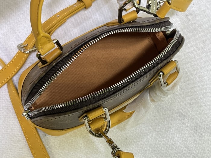 Split leather bag ,AAAA , size 18x12x8cm,no box,  B88-1822