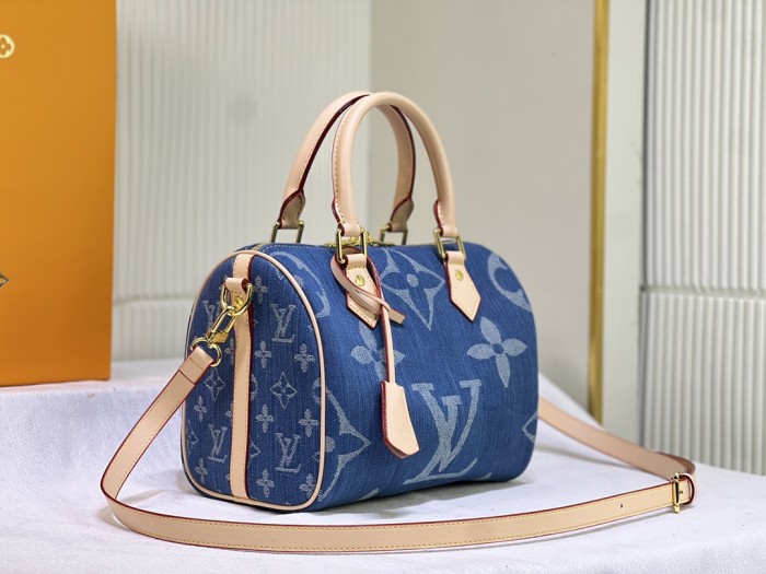 Split leather bag ,AAAA , size 25x19x15cm,no box,  B88-1833
