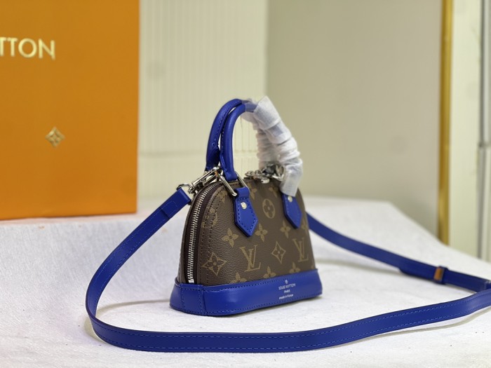 Split leather bag ,AAAA , size 18x12x8cm,no box,  B88-1821