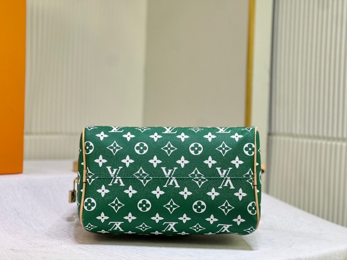 Split leather bag ,AAAA , size 25x15x15cm,no box,  B88-1836