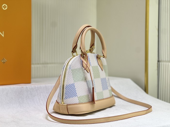 Split leather bag ,AAAA , size 23.5x17.5x11.5cm,no box,  B88-1841