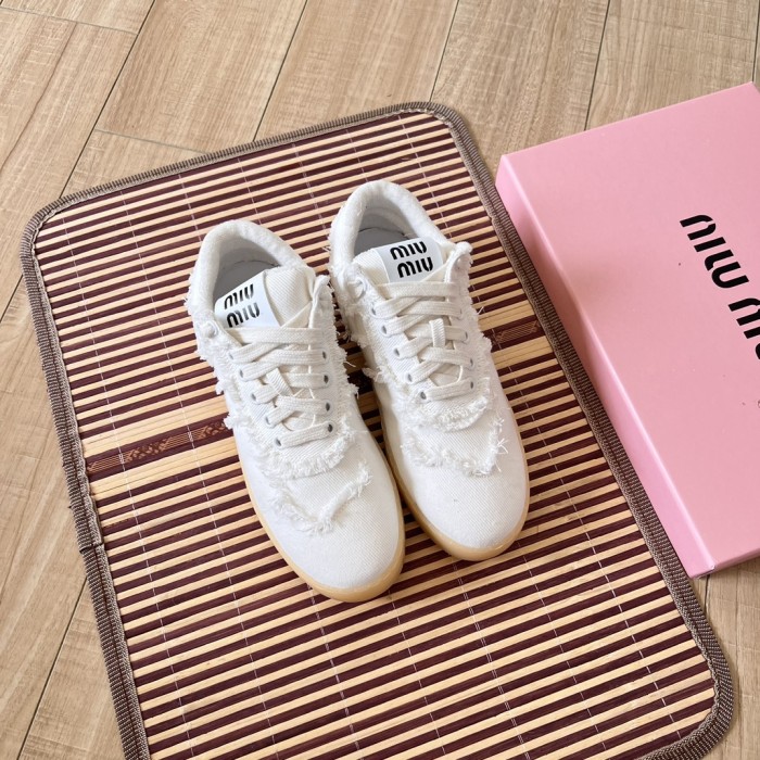Women flat shoes,  size 35-40, SS60-2588-2591