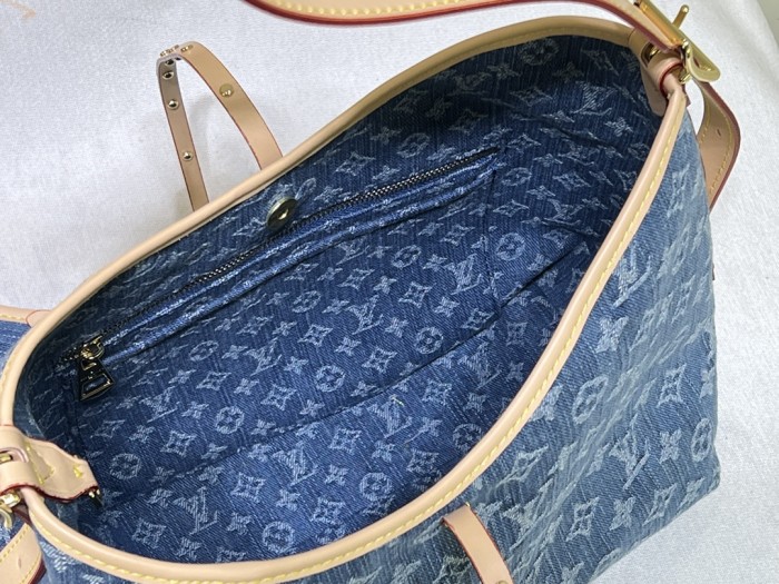 Leather bag ,5A ,size 39x30x15cm,no box,  B110-274