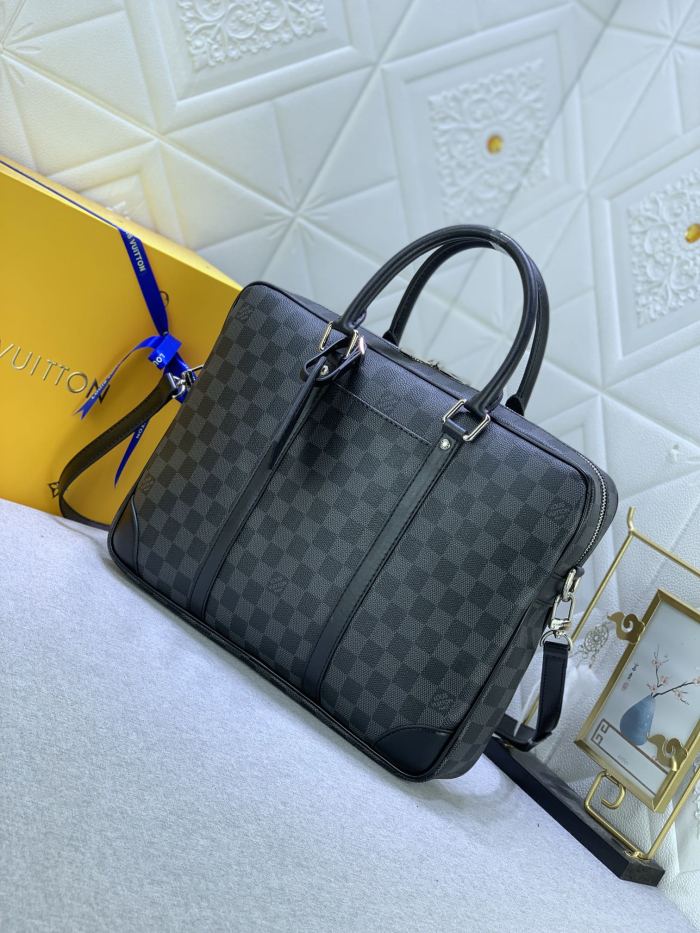 Leather bag ,5A ,size 36.5x27.5x6cm,no box,  B110-280