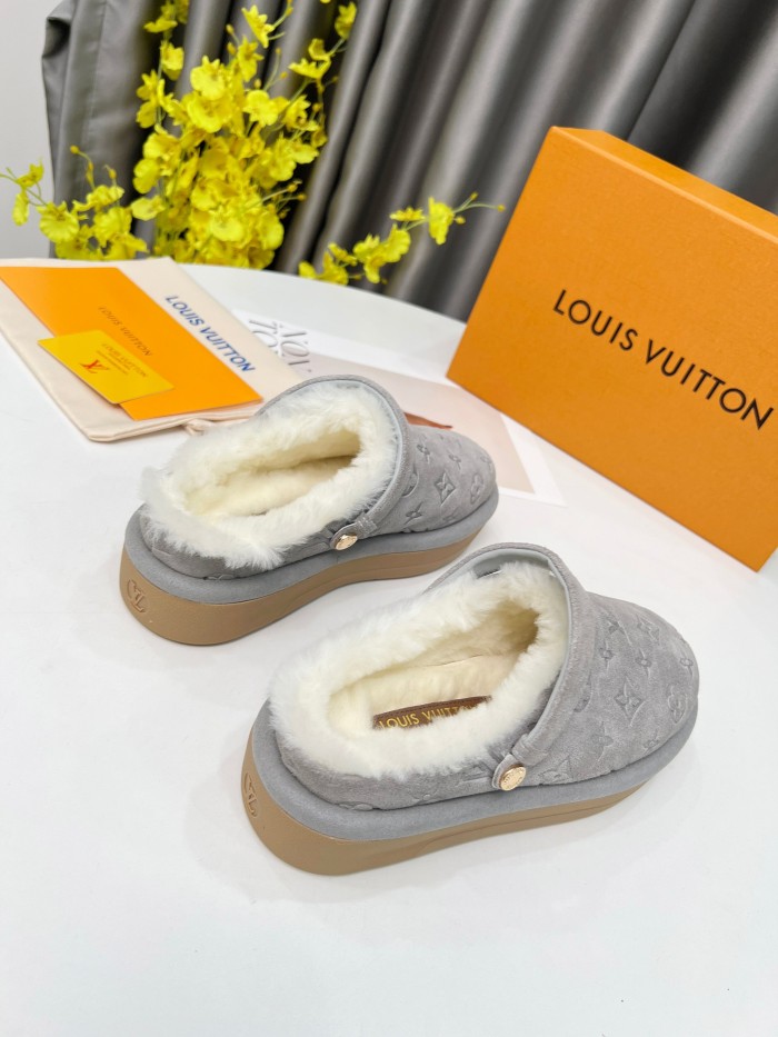 Women flat fur shoes,size 35-41，SS88-732-734