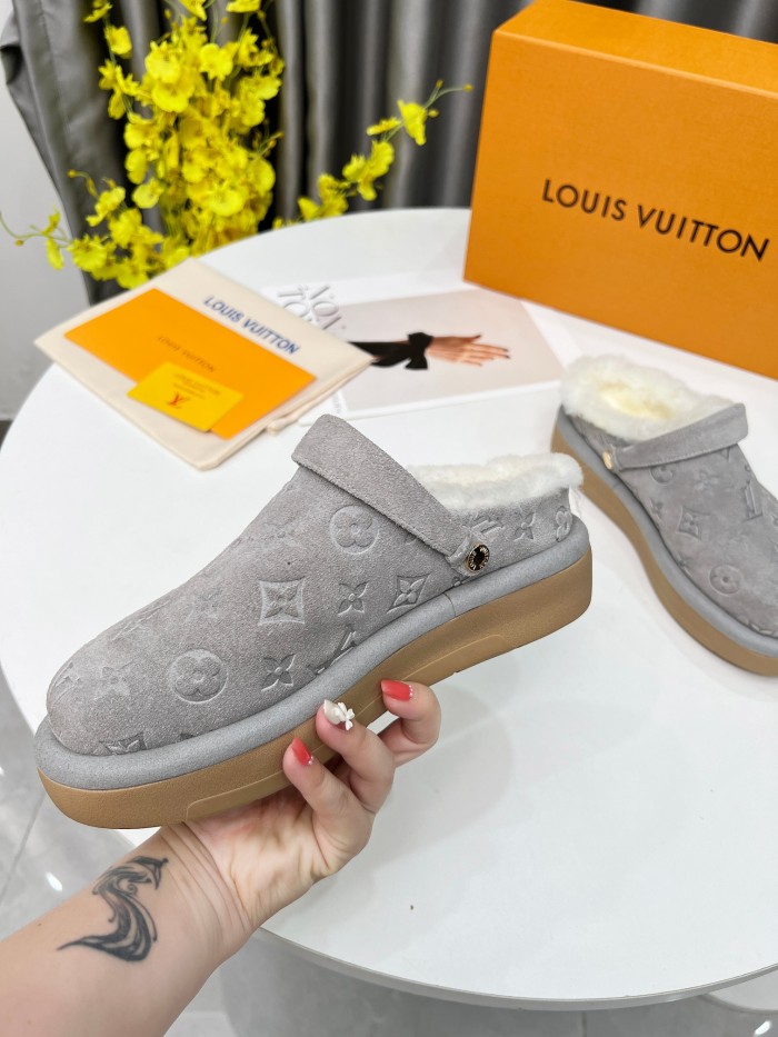 Women flat fur shoes,size 35-41，SS88-732-734