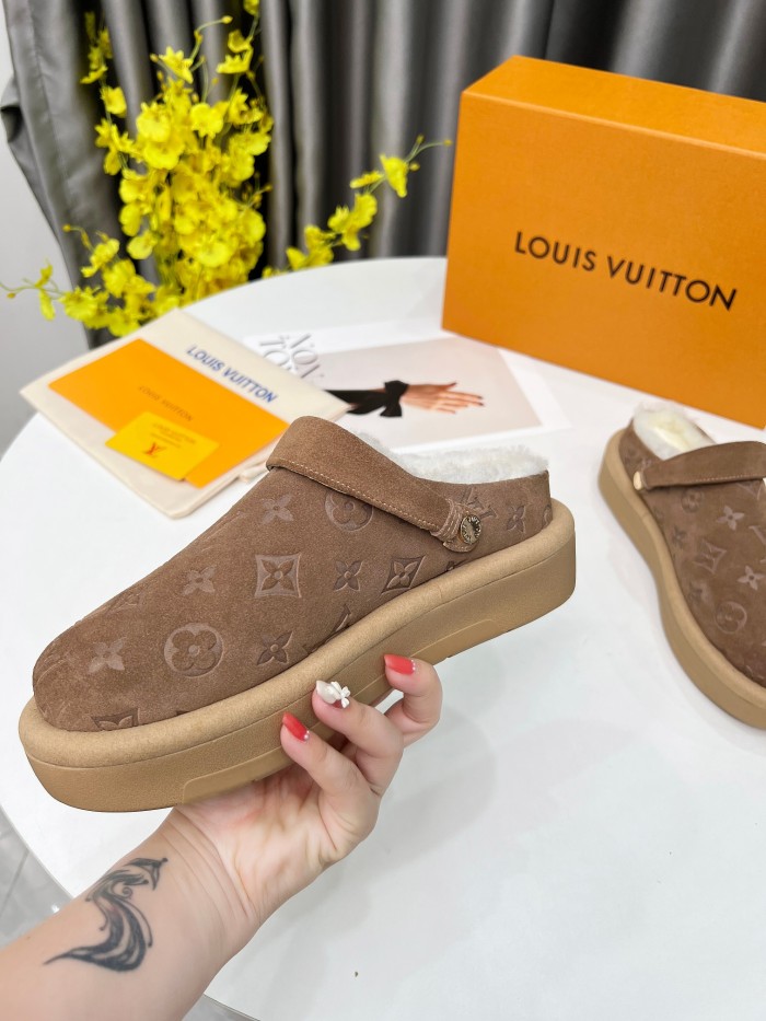 Women flat fur shoes,size 35-41，SS88-732-734