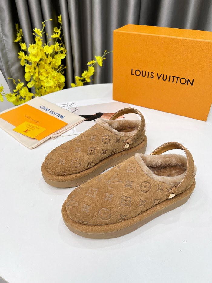 Women flat fur shoes,size 35-41，SS88-732-734