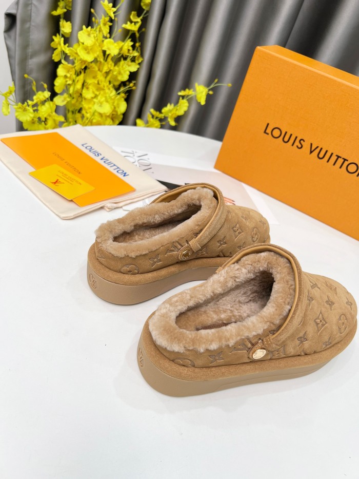 Women flat fur shoes,size 35-41，SS88-732-734