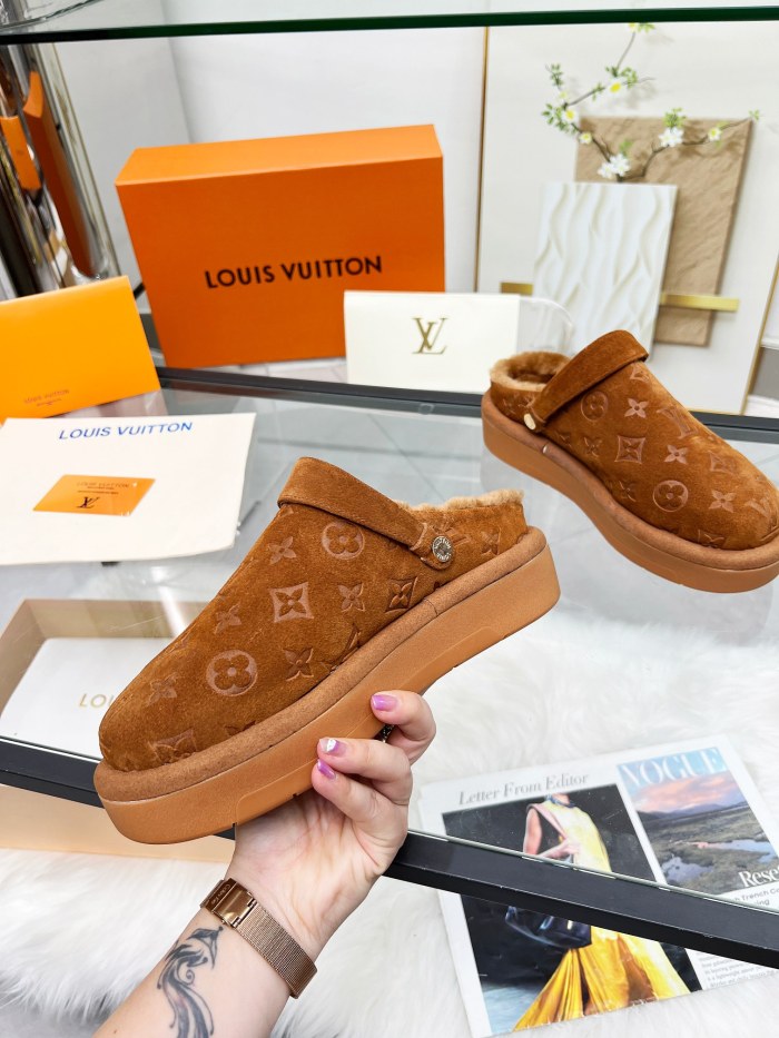 Women flat fur shoes,size 35-41，SS88-735-737
