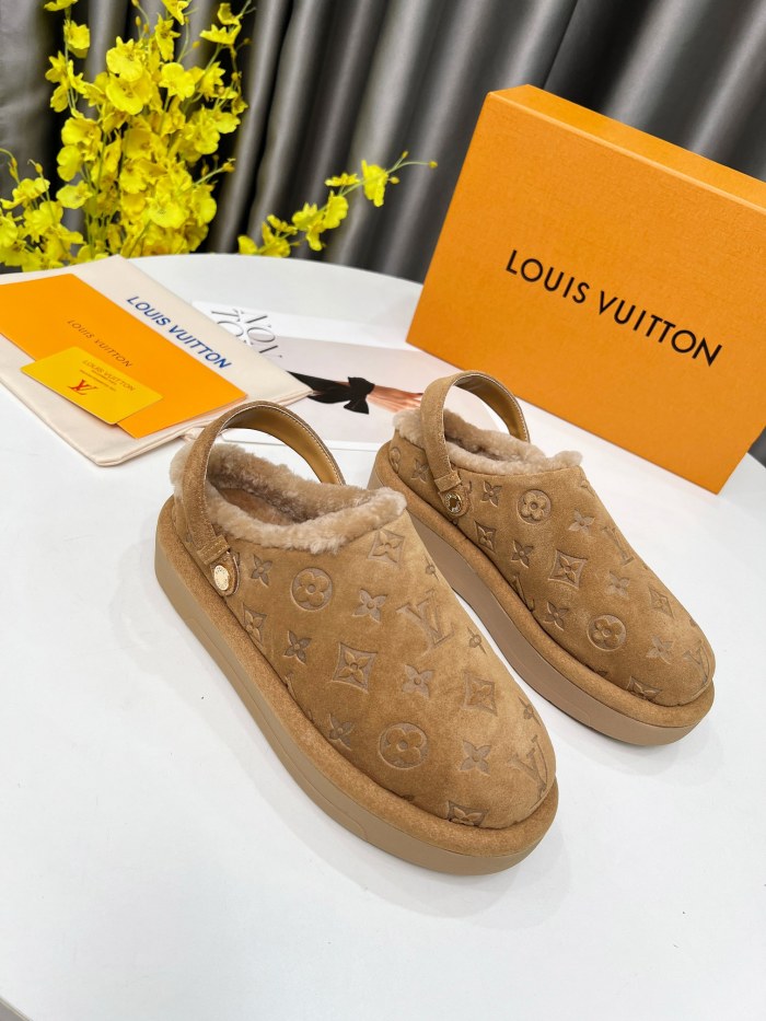 Women flat fur shoes,size 35-41，SS88-732-734