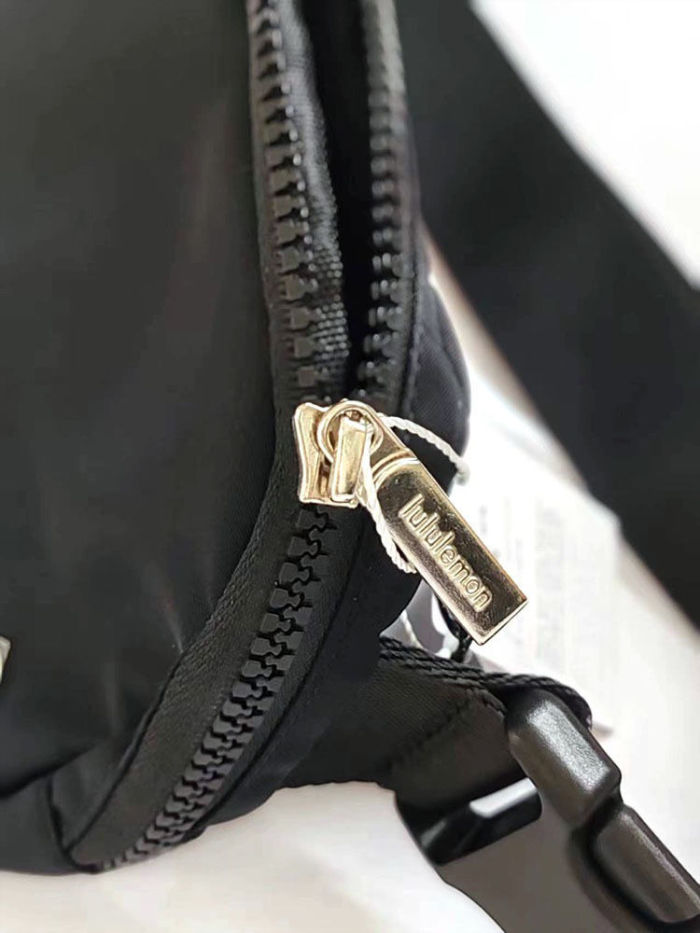 Waterproof nylon running yoga crossbody bag chest bag，size 19*5.5*13cm,B20-296-313