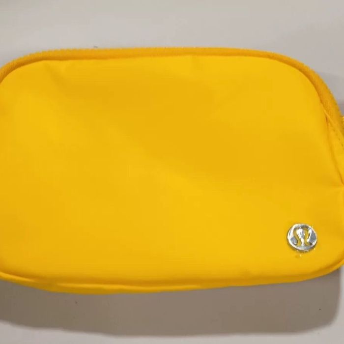 Waterproof nylon running yoga crossbody bag chest bag，size 19*5.5*13cm,B20-296-313