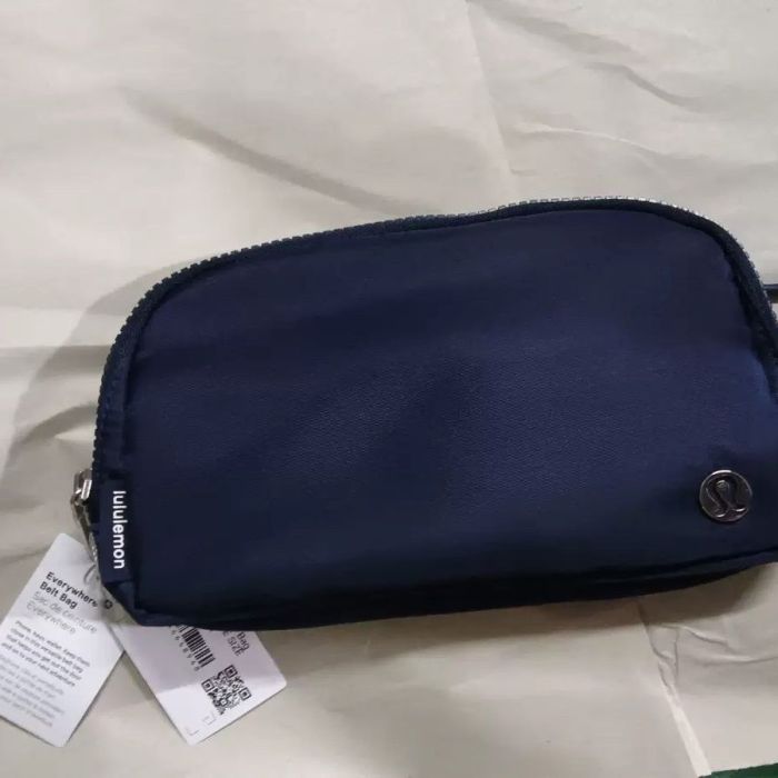Waterproof nylon running yoga crossbody bag chest bag，size 19*5.5*13cm,B20-296-313