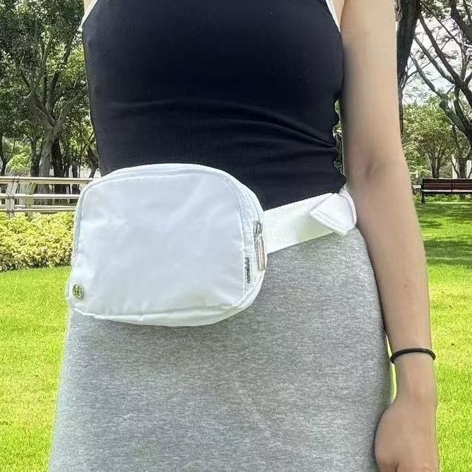 Waterproof nylon running yoga crossbody bag chest bag，size 19*5.5*13cm,B20-296-313