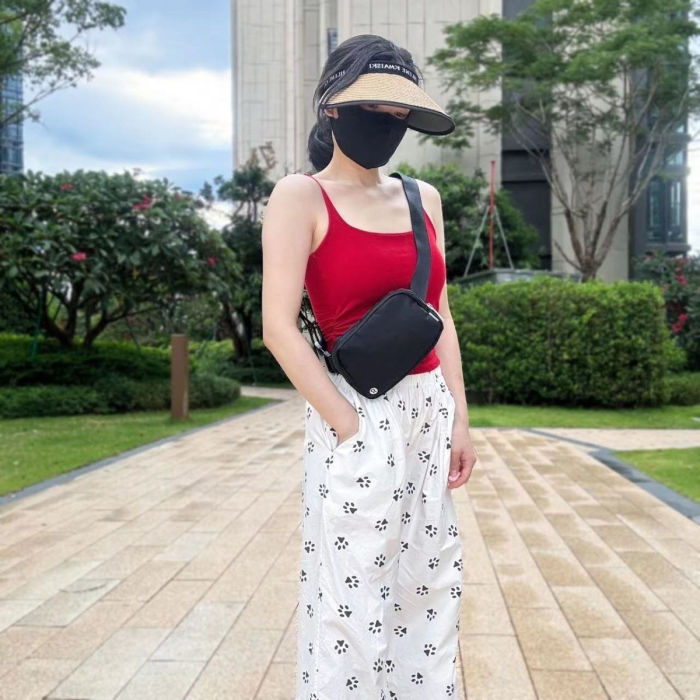 Waterproof nylon running yoga crossbody bag chest bag，size 19*5.5*13cm,B20-296-313