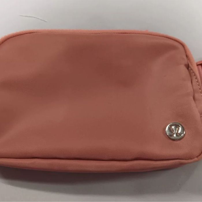 Waterproof nylon running yoga crossbody bag chest bag，size 19*5.5*13cm,B20-296-313
