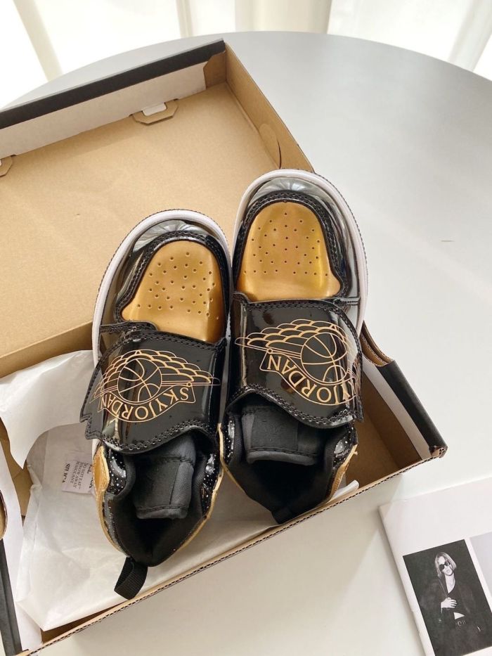 Kid's sneakers runner shoes, with box,size 26-37, SS60-2688-2691