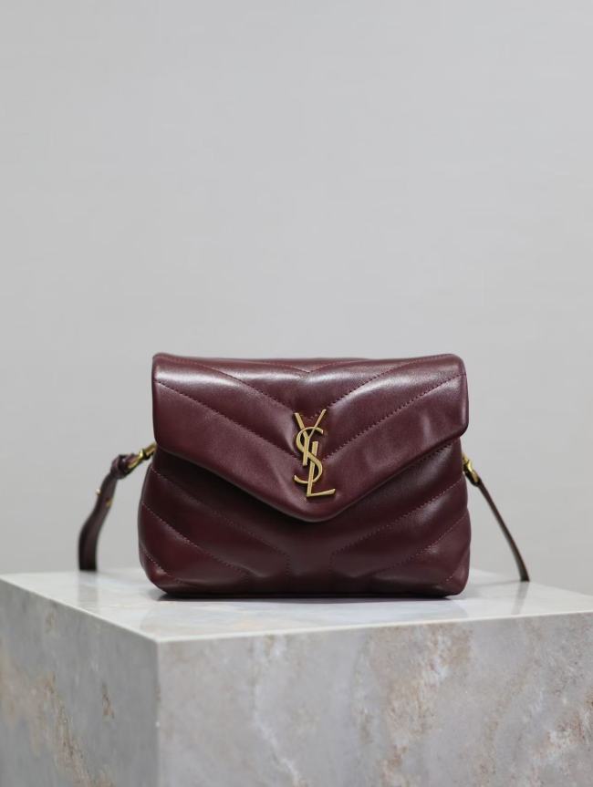 Leather bag Original Quality ,with box, with dust bag. size 20cm , B200-2