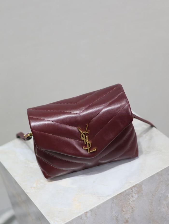 Leather bag Original Quality ,with box, with dust bag. size 20cm , B200-2