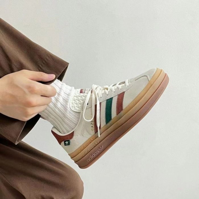 Women sneaker shoes,  size 35.5-40, SS60-2731-2755