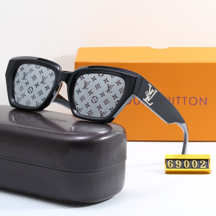 Blue light blocking sunglasses with the box and case ,G25-557-563