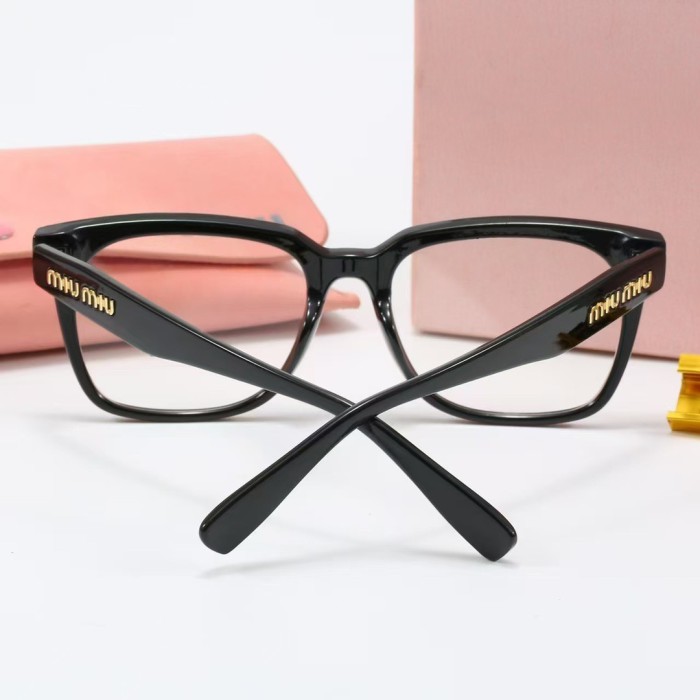 Blue light blocking sunglasses with the box and case ,G25-536-540