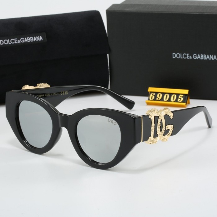 Blue light blocking sunglasses with the box and case ,G25-638-647