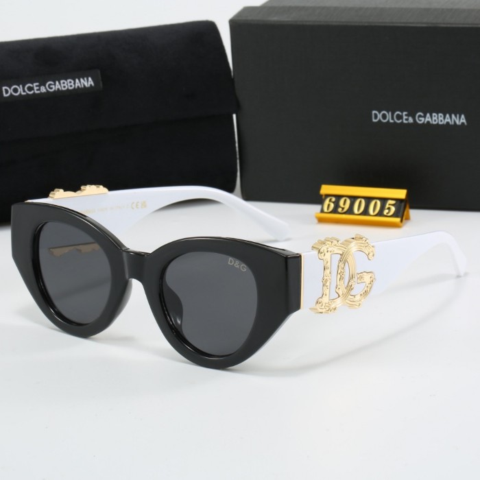 Blue light blocking sunglasses with the box and case ,G25-638-647