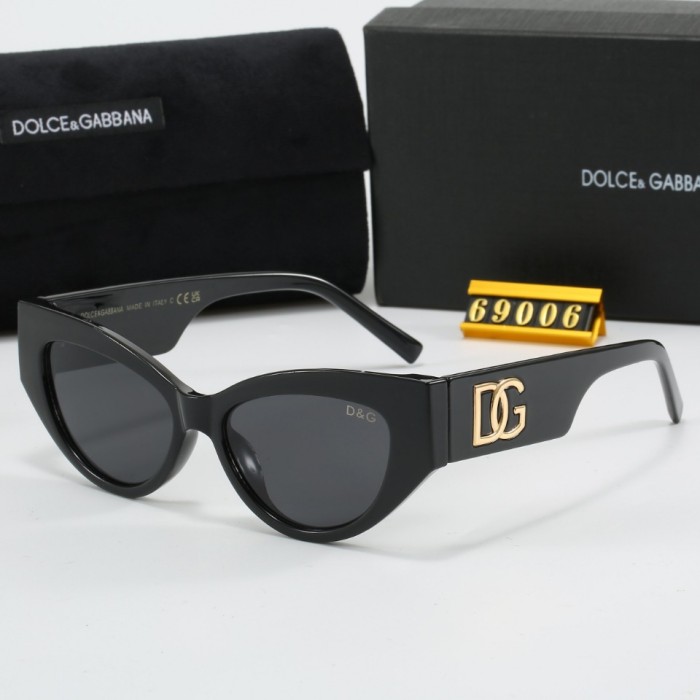 Blue light blocking sunglasses with the box and case ,G25-629-637