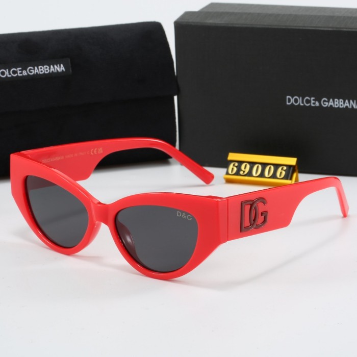 Blue light blocking sunglasses with the box and case ,G25-629-637
