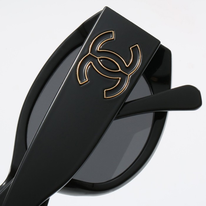Blue light blocking sunglasses with the box and case ,G25-595-601