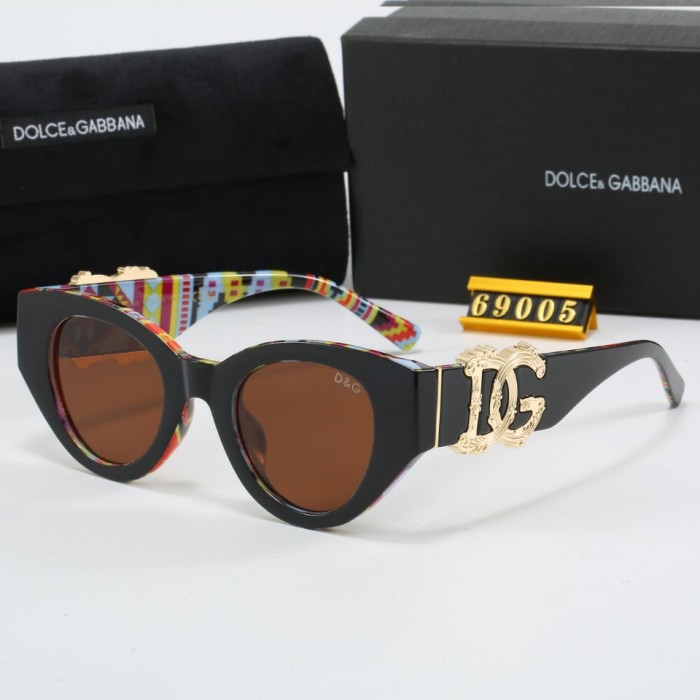 Blue light blocking sunglasses with the box and case ,G25-638-647