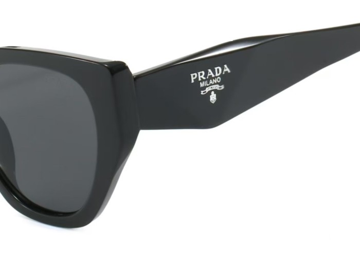 Blue light blocking sunglasses with the box and case ,G25-661-666