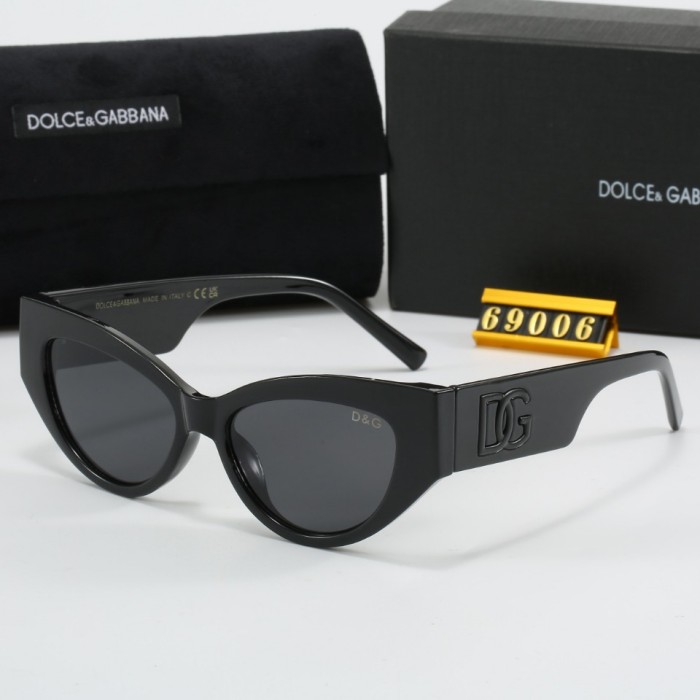 Blue light blocking sunglasses with the box and case ,G25-629-637