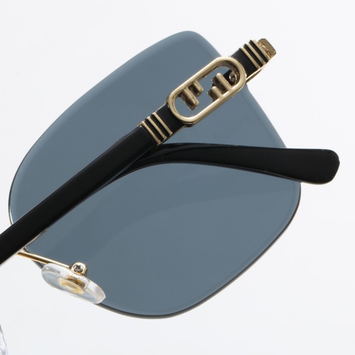 Blue light blocking sunglasses with the box and case ,G25-710-717